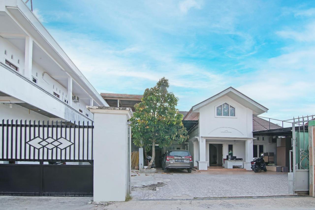 Oyo 91681 Raysa Homestay Pekanbaru Dış mekan fotoğraf