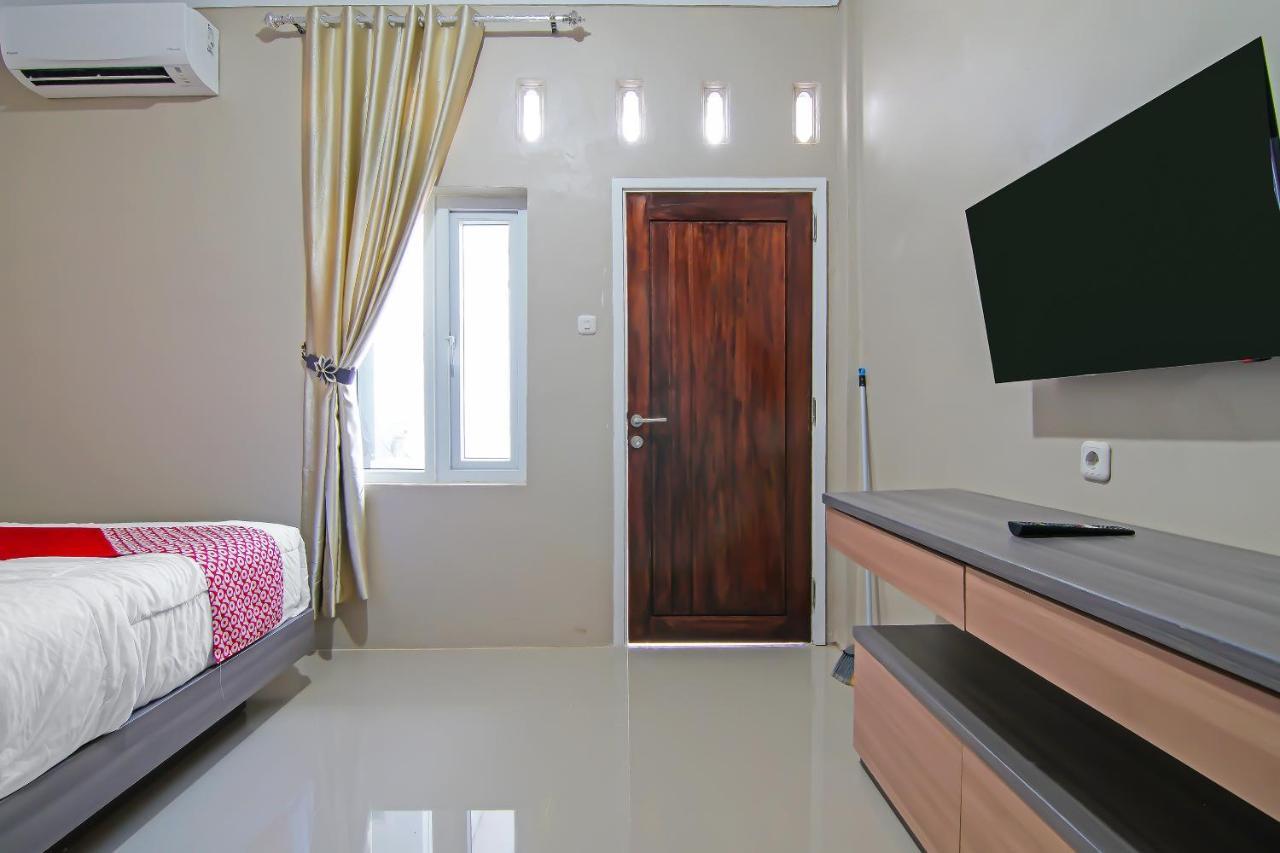 Oyo 91681 Raysa Homestay Pekanbaru Dış mekan fotoğraf